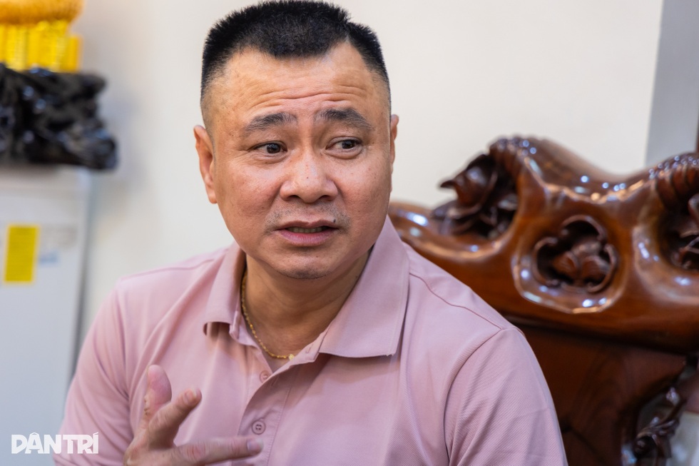 NSND Tự Long nói về vợ trẻ: “Cô ấy chịu đựng tôi nhiều - 1