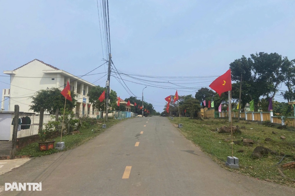 Đảo Cồn Cỏ rực rỡ cờ, băng rôn trước ngày trở thành đặc khu - 2 Đảo Cồn Cỏ rực rỡ cờ, băng rôn trước ngày trở thành đặc khu - 2
