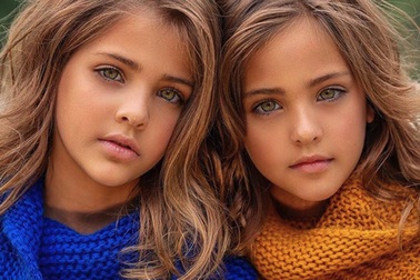 Ngắm hai nhóc tì sinh đôi đáng yêu, nổi tiếng nhất thế giới