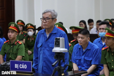 Anh trai bà Nguyễn Thị Thanh Nhàn: Đưa giấy tờ thì ký chứ không biết gì!