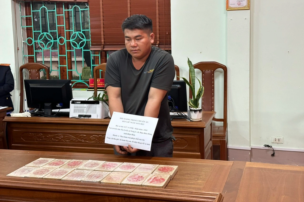 Phá chuyên án ma túy, bắt 2 đối tượng, thu giữ 16 bánh heroin - 1 Phá chuyên án ma túy, bắt 2 đối tượng, thu giữ 16 bánh heroin - 1