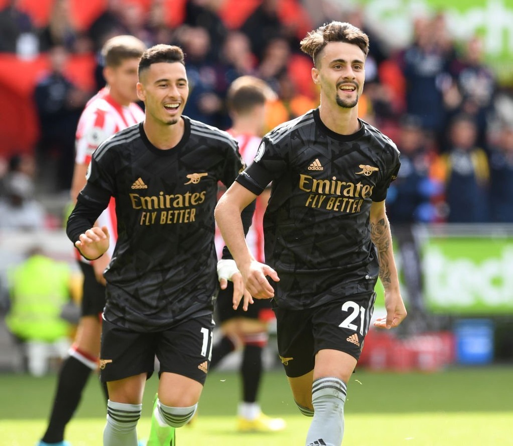 Arsenal đòi lại ngôi đầu bảng từ Man City - 2 Arsenal đòi lại ngôi đầu bảng từ Man City - 2