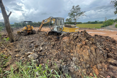 Chủ tịch huyện nhận sai vụ hàng nghìn m3 đất đào bới ngay sau UBND huyện
