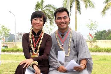 MC Thảo Vân và cư sĩ Tịnh Khoa: Sự kết hợp hài hòa của 2 MC
