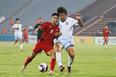 HLV Nguyễn Quốc Tuấn: "U17 Việt Nam cần bỏ Thái Lan ra khỏi đầu"