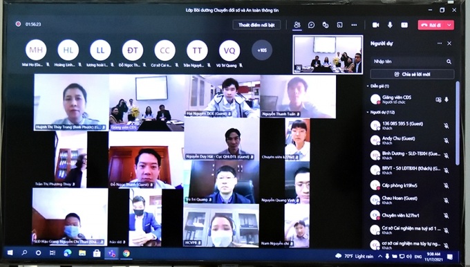 Các học viên tham gia lớp bồi dưỡng theo hình thức trực tuyến