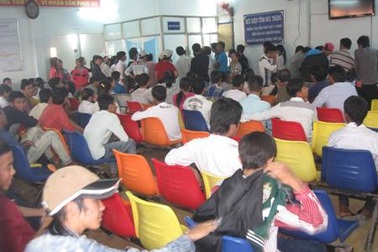 Đổ xô đi làm chứng minh nhân dân ngày đầu năm