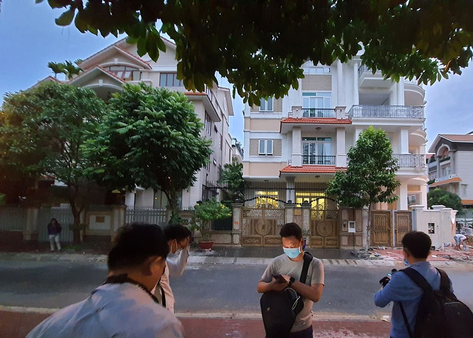 Khởi tố, bắt tạm giam ông Tất Thành Cang - 3 Khởi tố, bắt tạm giam ông Tất Thành Cang - 3