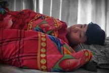 Nhói lòng cậu bé mắc ung thư hạch sống lay lắt trong căn nhà sắp sập