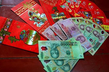 Tết đầu tiên đã mâu thuẫn với mẹ chồng vì tiền mừng tuổi