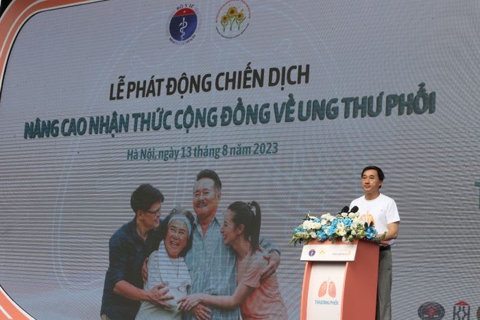 Thứ trưởng Bộ Y tế Trần Văn Thuấn phát biểu tại buổi Lễ phát động.