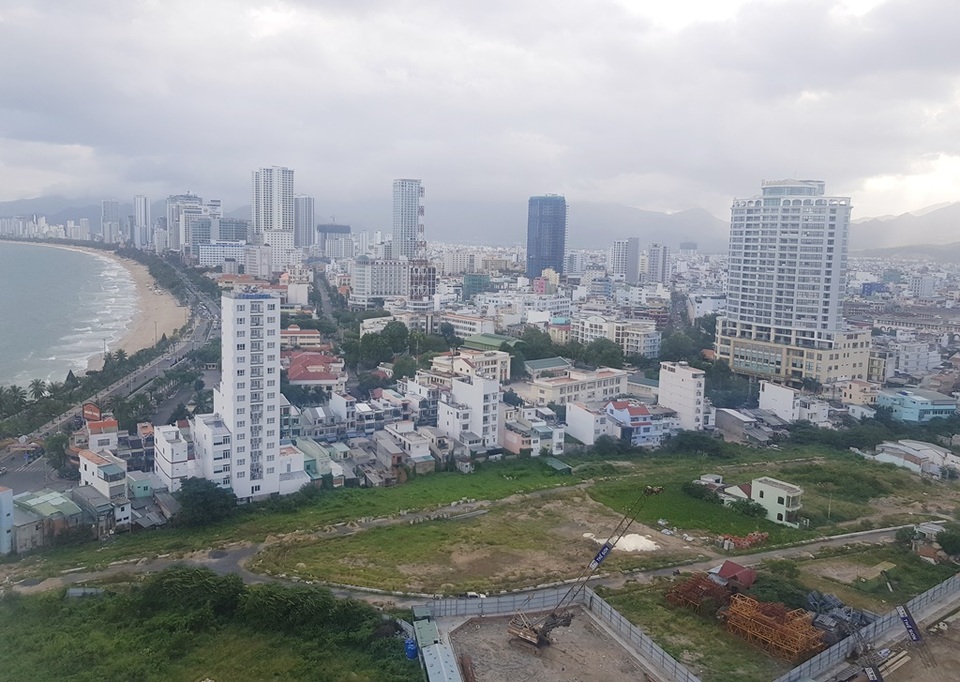 Dự án “đất vàng” ven sông Cái Nha Trang bị bỏ hoang, có nguy cơ ô nhiễm - 2 Dự án “đất vàng” ven sông Cái Nha Trang bị bỏ hoang, có nguy cơ ô nhiễm - 2