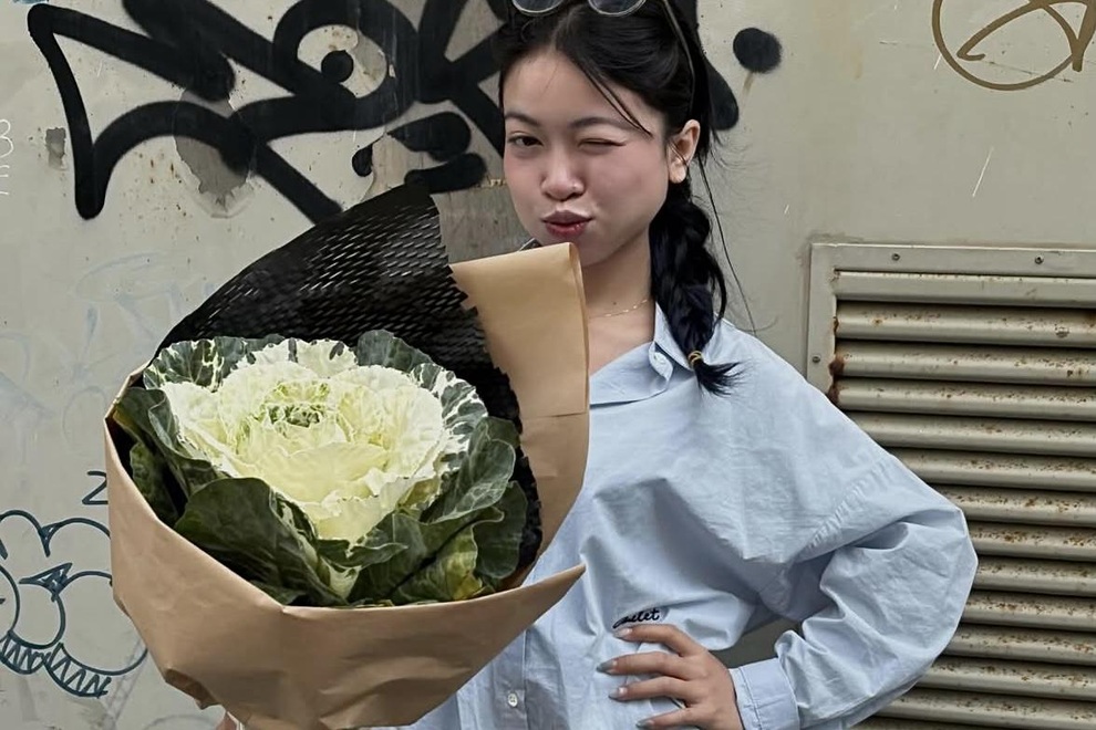Thị trường hoa 8/3: Nhập cả bắp cải về bán, nhiều loại độc lạ lên ngôi - 4 Thị trường hoa 8/3: Nhập cả bắp cải về bán, nhiều loại độc lạ lên ngôi - 4