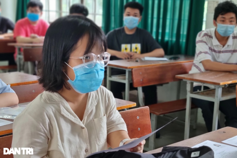 Thí sinh tí hon cao 1,2m ở Đà Nẵng, đặt mục tiêu đạt điểm tối đa 3 môn - 5 Thí sinh tí hon cao 1,2m ở Đà Nẵng, đặt mục tiêu đạt điểm tối đa 3 môn - 5
