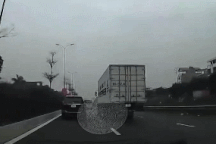 Nổi bật tuần qua: Ô tô phóng nhanh, lạng lách "như phim hành động"