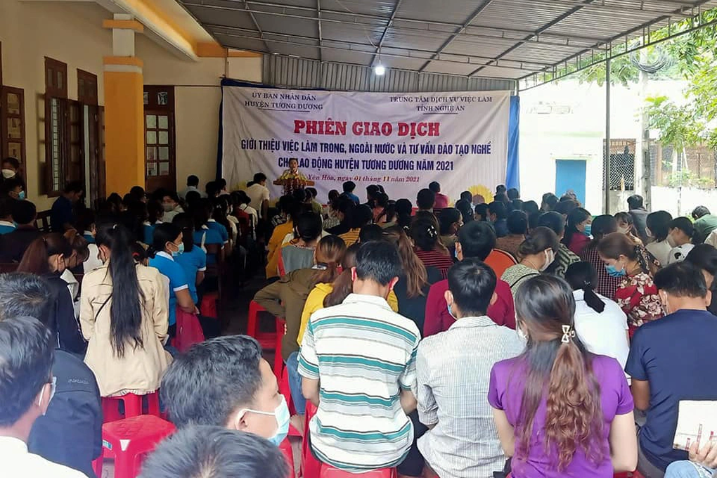 Tỉnh nghèo mỗi năm thu nửa tỷ USD từ người lao động làm việc ở nước ngoài - 2 Tỉnh nghèo mỗi năm thu nửa tỷ USD từ người lao động làm việc ở nước ngoài - 2