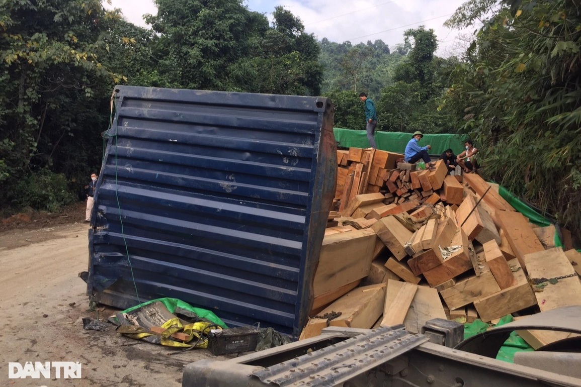 Hãi hùng trên cung đường từng được mệnh danh đẹp nhất Việt Nam - 5 Hãi hùng trên cung đường từng được mệnh danh đẹp nhất Việt Nam - 5