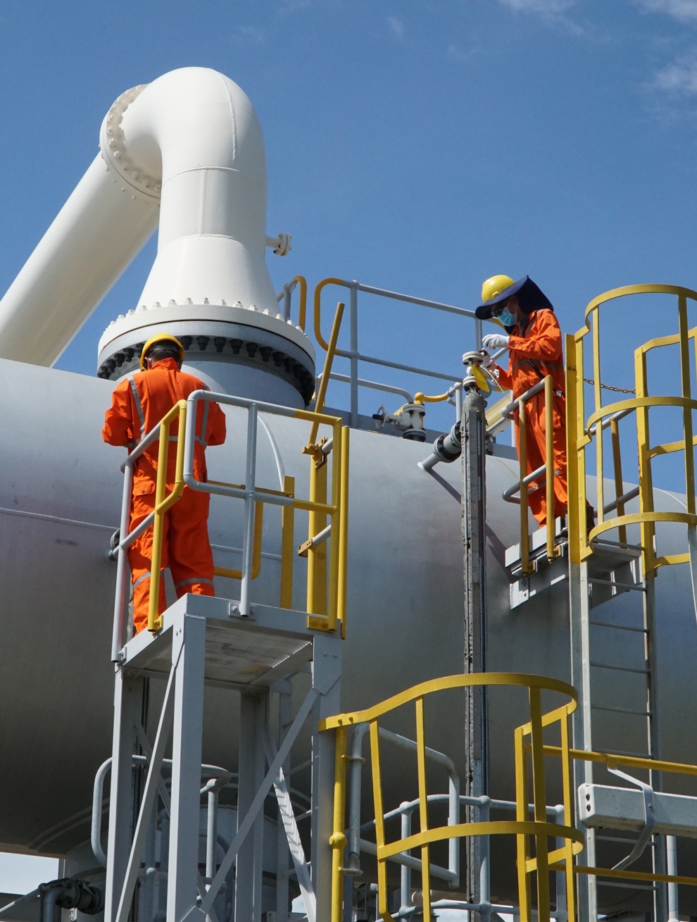 Petrovietnam: Khó khăn không chỉ từ dịch bệnh Covid-19 - 1 Petrovietnam: Khó khăn không chỉ từ dịch bệnh Covid-19 - 1