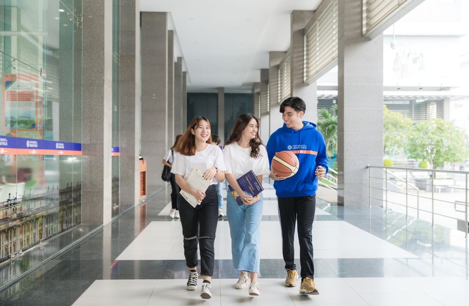 Trường quốc tế dành hơn 86 tỷ đồng học bổng cho học sinh lớp 12 - 1 Trường quốc tế dành hơn 86 tỷ đồng học bổng cho học sinh lớp 12 - 1