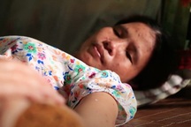 Không hút thuốc lá, bà mẹ 2 con vẫn mắc ung thư phổi