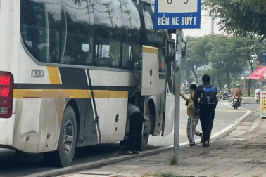 Tình trạng "xe không bến" ở TPHCM