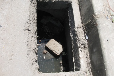 “Trận địa” hố ga giăng bẫy ven đường