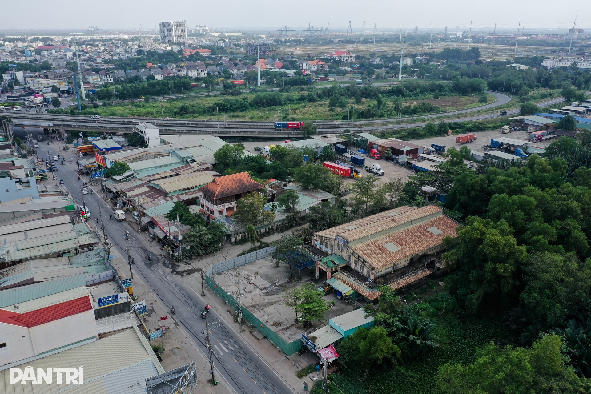 Hai ngôi chợ tiền tỷ ở TP Thủ Đức hoang tàn sau nhiều năm bỏ hoang - 13 Hai ngôi chợ tiền tỷ ở TP Thủ Đức hoang tàn sau nhiều năm bỏ hoang - 13