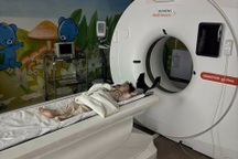 Bé trai 2 tuổi ở Đồng Nai bị tác động đến chấn thương vùng đầu