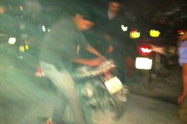 Dùng phương pháp loại trừ để tìm nguyên nhân cháy xe