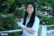 Nữ sinh lớp 11 khởi nghiệp với nến, kiếm tiền trăm triệu mỗi tháng