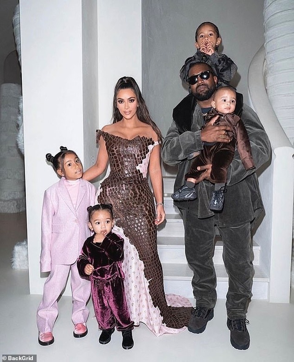 Kim Kardashian không cấm chồng gặp con - 3 Kim Kardashian không cấm chồng gặp con - 3