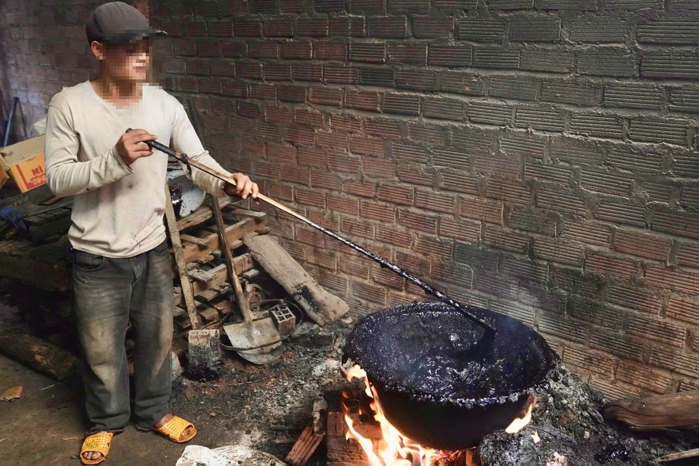 Tạm giữ một giám đốc doanh nghiệp để điều tra nghi án sản xuất cà phê giả - 2