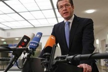 Bộ trưởng “đạo văn” của Đức từ bỏ học vị tiến sỹ