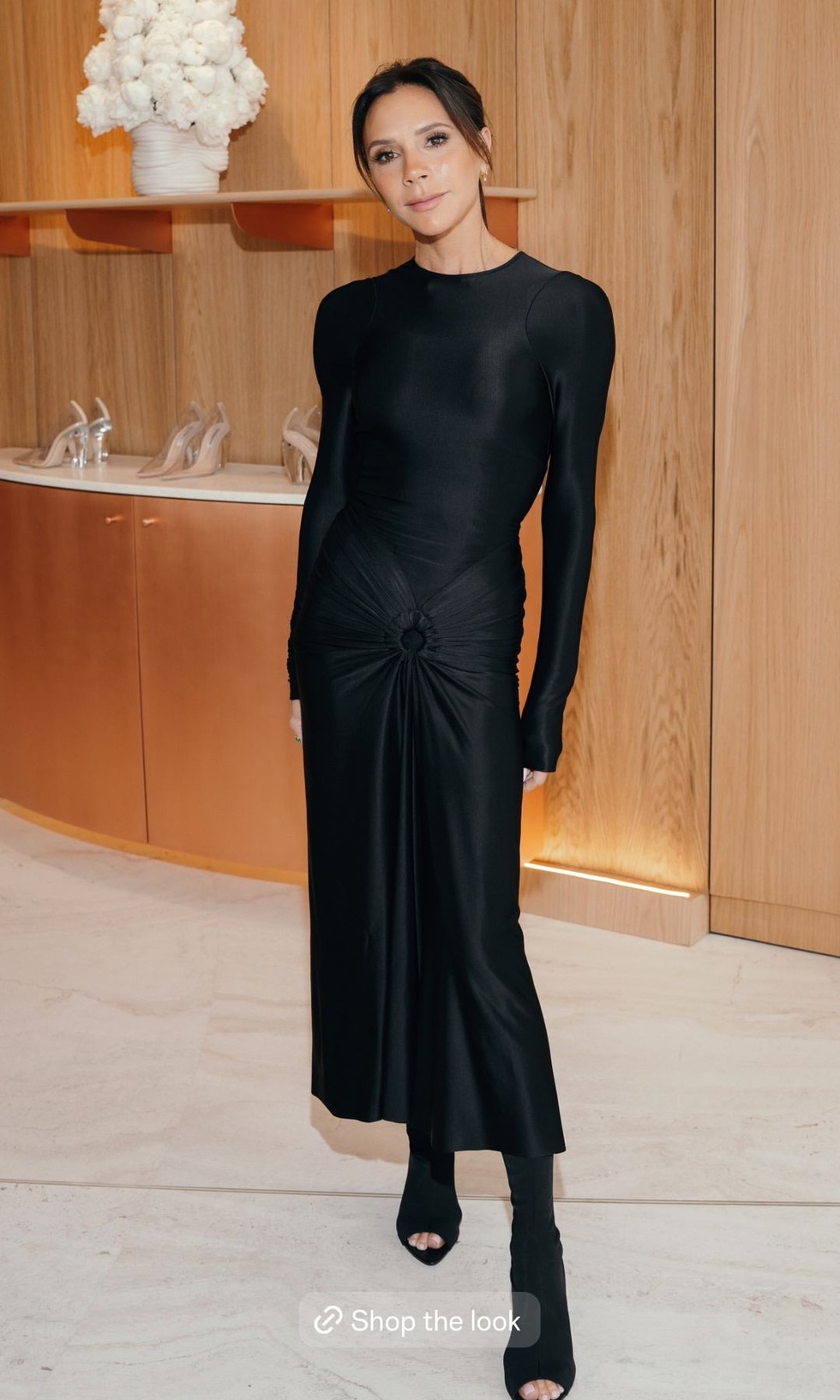 Bộ ngực giả và loạt “thâm cung bí sử” được Victoria Beckham lần đầu hé lộ - 6