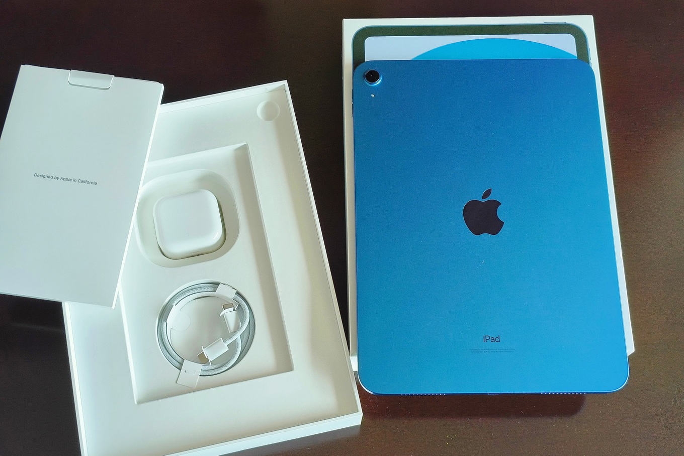 Cận cảnh iPad Gen 10 tại Việt Nam | Báo Dân trí