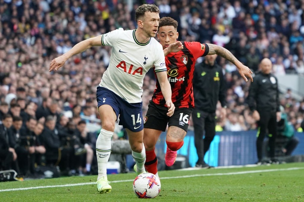 Newcastle, Tottenham cùng thua, Man Utd hưởng lợi lớn - 2 Newcastle, Tottenham cùng thua, Man Utd hưởng lợi lớn - 2