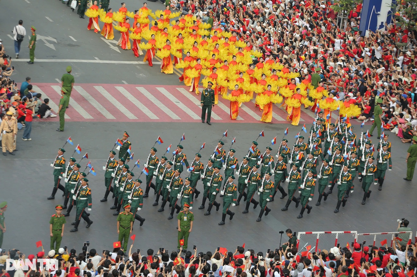 dieubinh_anhuy_1.jpg dieubinh_anhuy_1.jpg
