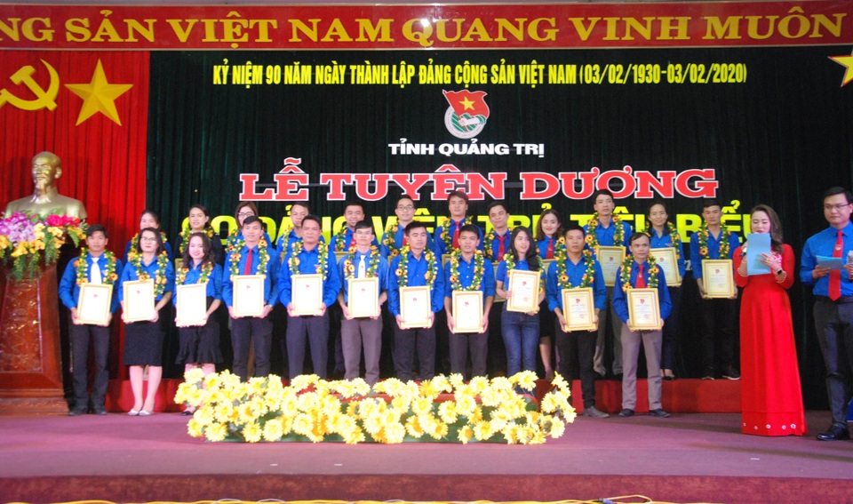 Quảng Trị tuyên dương 90 đảng viên trẻ tiêu biểu - 2 Quảng Trị tuyên dương 90 đảng viên trẻ tiêu biểu - 2