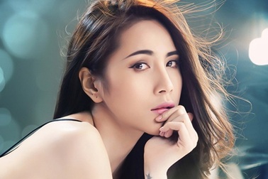 Thủy Tiên: “Không cho Bánh Gạo xuất hiện trên báo là bảo vệ con”