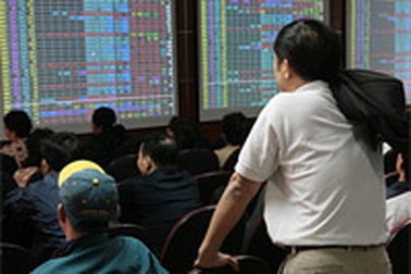 Hastc-Index bất ngờ tăng điểm vào phút chót