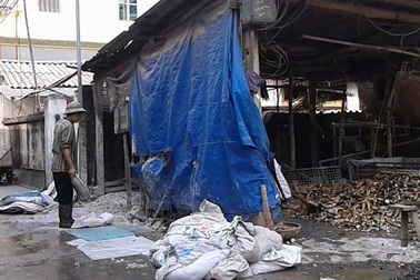 Hãi hùng thực phẩm bẩn được "găm" lại để... chờ Tết