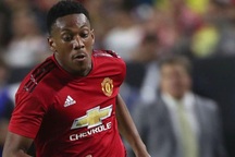 Mourinho nổi cáu với hai ngôi sao của MU