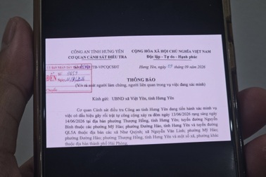Xác minh vụ nhóm người đi xe máy mang theo phóng lợn trên quốc lộ 5A