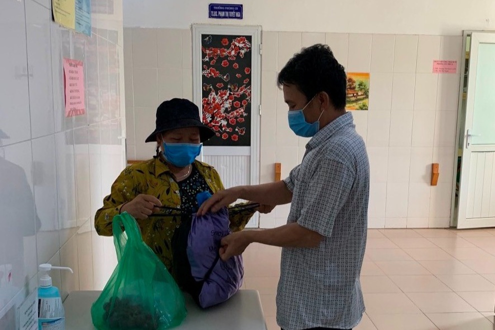 Thêm hoàn cảnh nguy kịch được bạn đọc Dân trí giúp đỡ thoát khỏi tử thần - 3 Thêm hoàn cảnh nguy kịch được bạn đọc Dân trí giúp đỡ thoát khỏi tử thần - 3