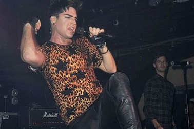 Á quân đồng tính làm giám khảo American Idol?