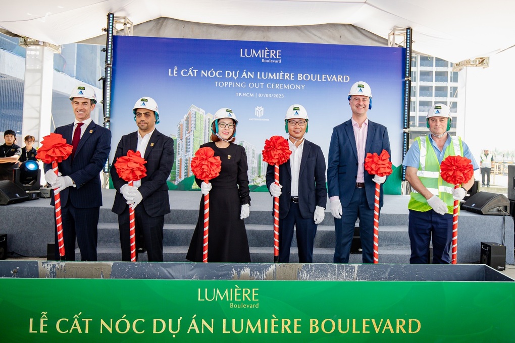 Masterise Homes cất nóc dự án LUMIÈRE Boulevard - 1 Masterise Homes cất nóc dự án LUMIÈRE Boulevard - 1