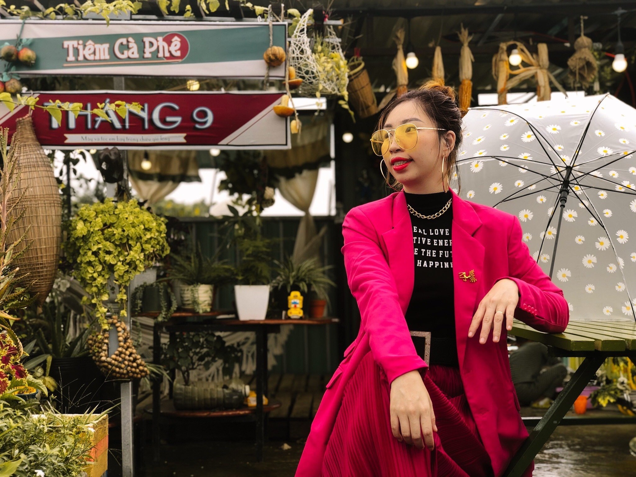 Cặp vợ chồng tái chế đồ cũ, làm resort thu nhỏ trên sân thượng ở Đắk Lắk - 11