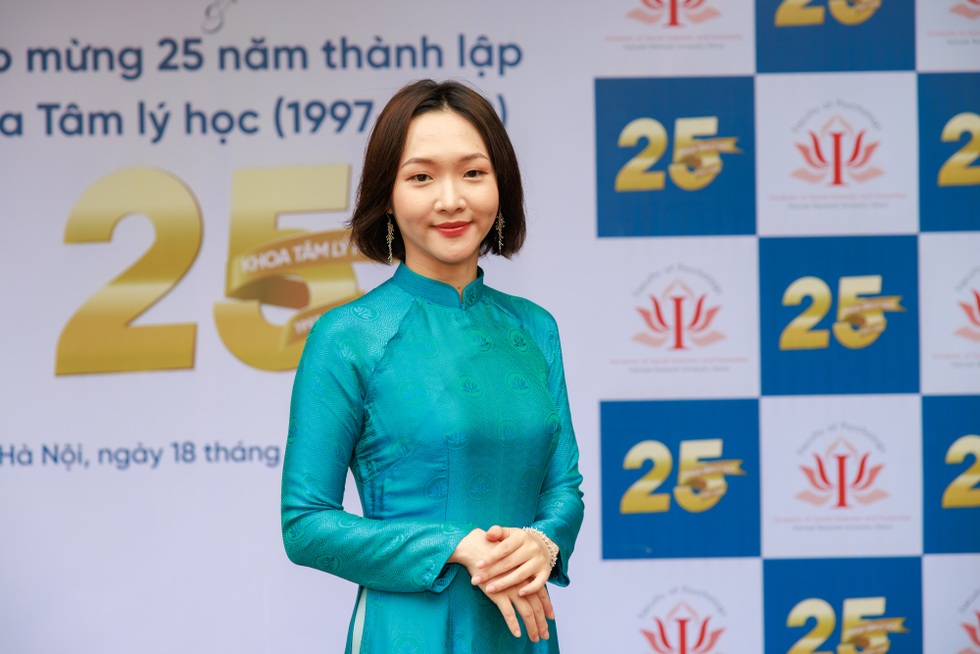 Nghiện tâm sự với AI để chữa lành, nhiều người trẻ nhận về thêm vết cứa - 6 Nghiện tâm sự với AI để chữa lành, nhiều người trẻ nhận về thêm vết cứa - 6