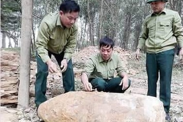 Hủy nổ thành công quả bom nặng 350kg trong vườn nhà dân