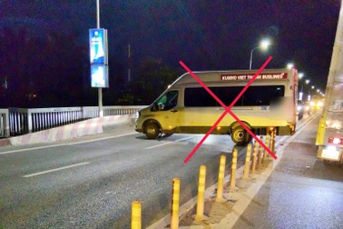 Tài xế xe khách quay đầu xe trên cầu Thăng Long bị xử phạt